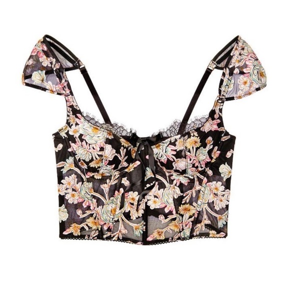 Victoria secret Corset style lingerie
top with embroidered floral details - Picture 3 of 7